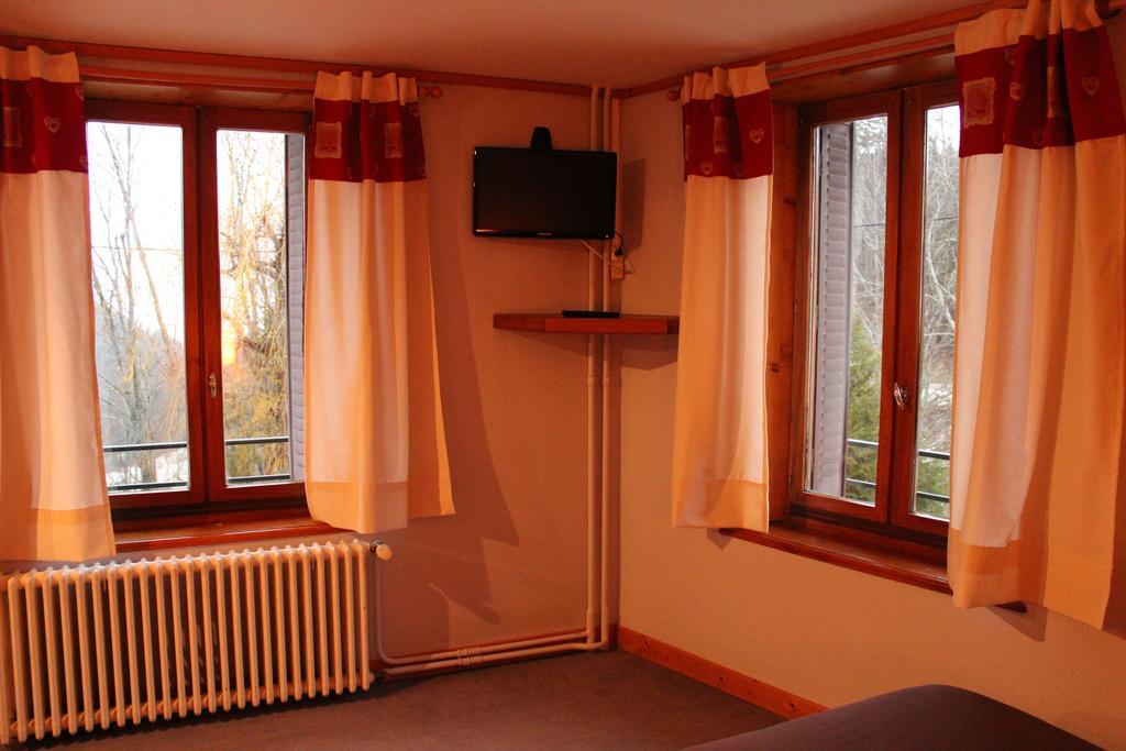 Hotel La Ferme Du Bois Barbu Villard-de-Lans Habitación foto
